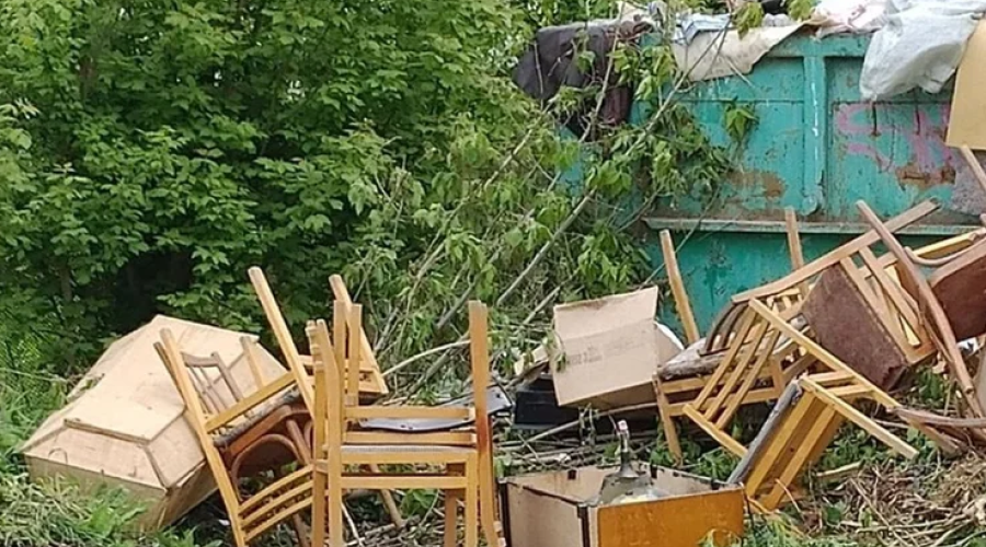Гроб на помойке поставил главу Городца Мудрова в тупик