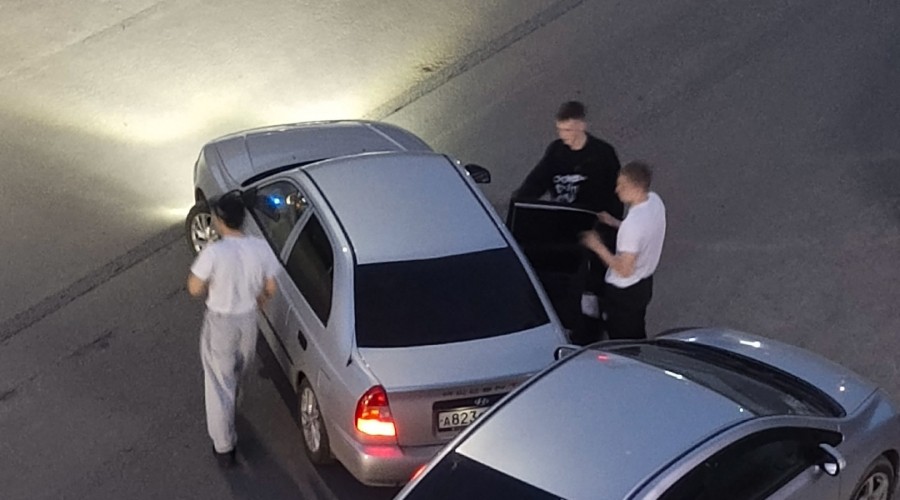 На ул. Якова Петрова произошло ДТП